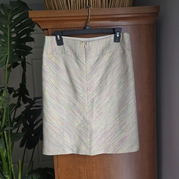 Trina Turk Cream, W Multi Color Woven In Pencil Skirt Gold Accent Buttons W 6 - Picture 2 of 6